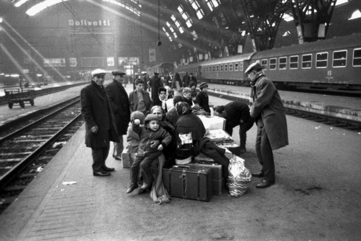 Un tempo anche gli italiani erano migranti irregolari. A ricordarlo Gian Antonio Stella