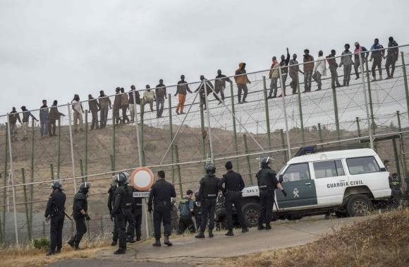 Il confronto istituzionale sui migranti ancora in secondo piano