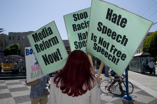 #nohatespeech: giornalisti e lettori uniti, per media liberi dai discorsi d'odio. Firma l'appello su change.org