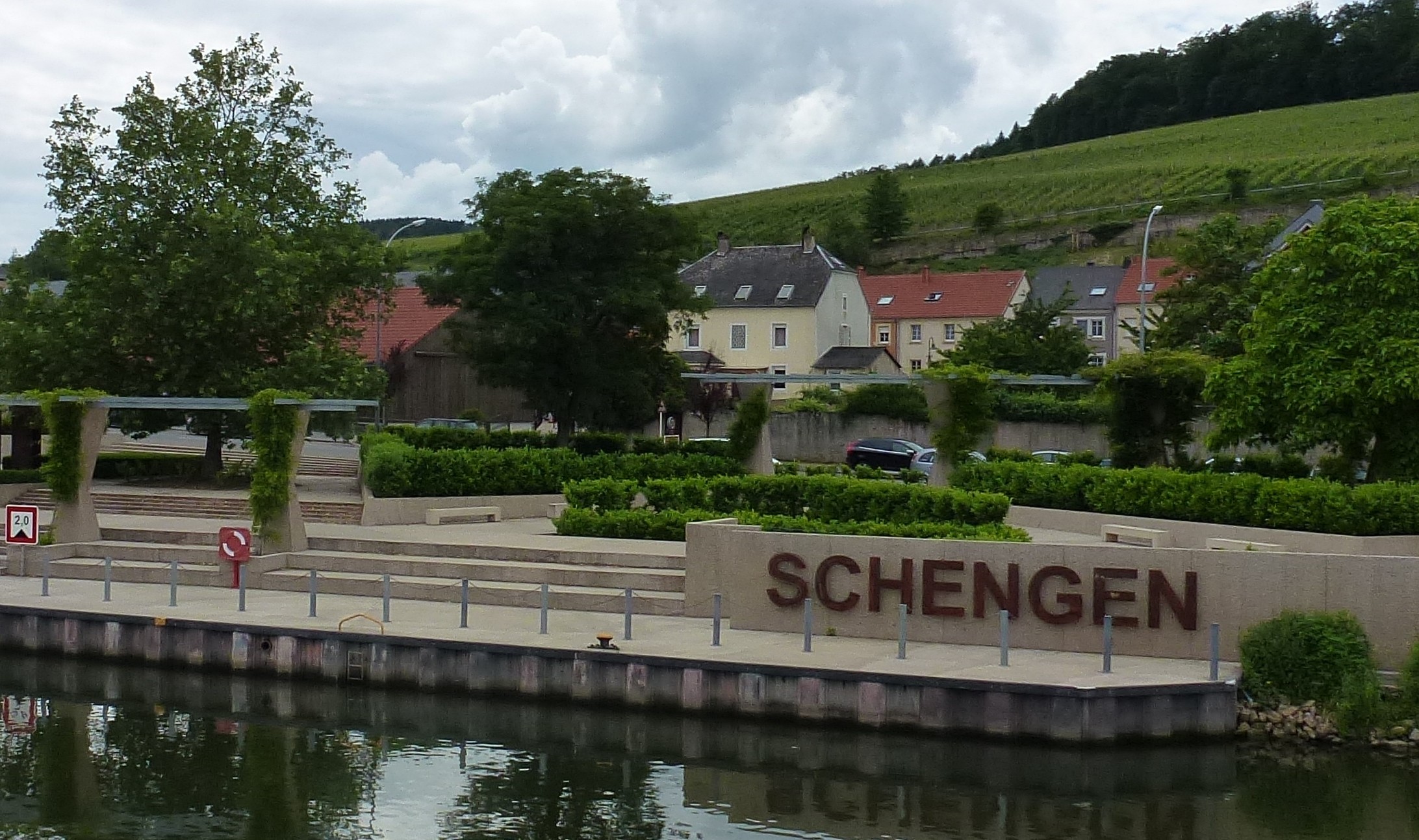 Rinunciare a Schengen quanto “costa”?