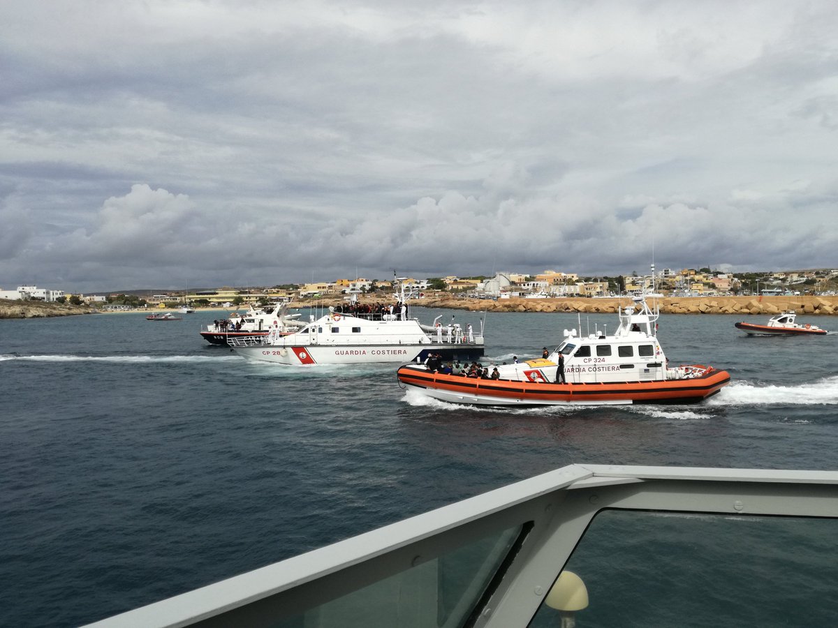 Migranti, la strage delle donne: deserto di soccorsi nel Mediterraneo centrale