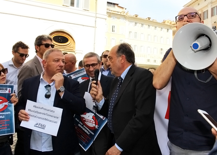 “Libertà precaria, lavoro precario, vite precarie”: Fnsi e Odg 22 novembre in piazza Montecitorio