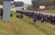 Ci sono centinaia di migranti al confine tra Bielorussia e Polonia