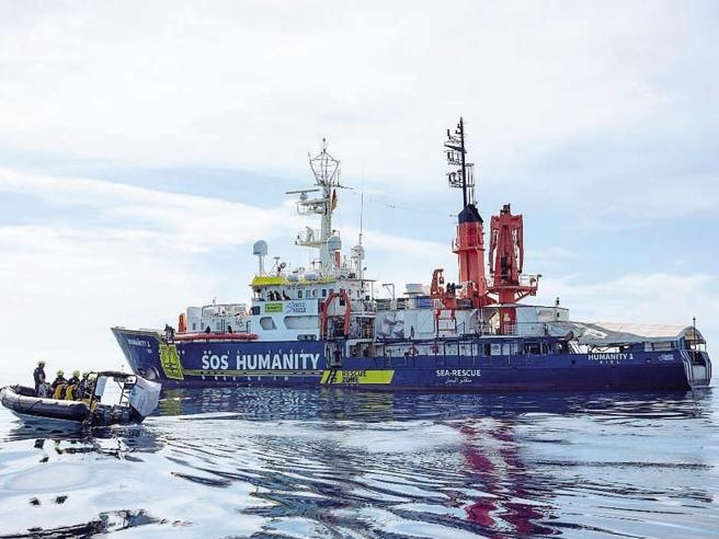 L’urgente salvaguardia delle persone soccorse in mare prevalga sulle controversie tra Stati