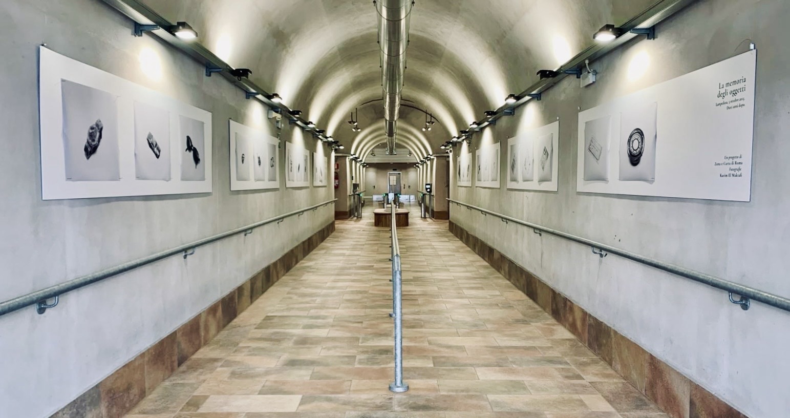 “La memoria degli oggetti. Lampedusa, dieci anni dopo”, inaugurata la mostra all’Eremo di Santa Caterina del Sasso